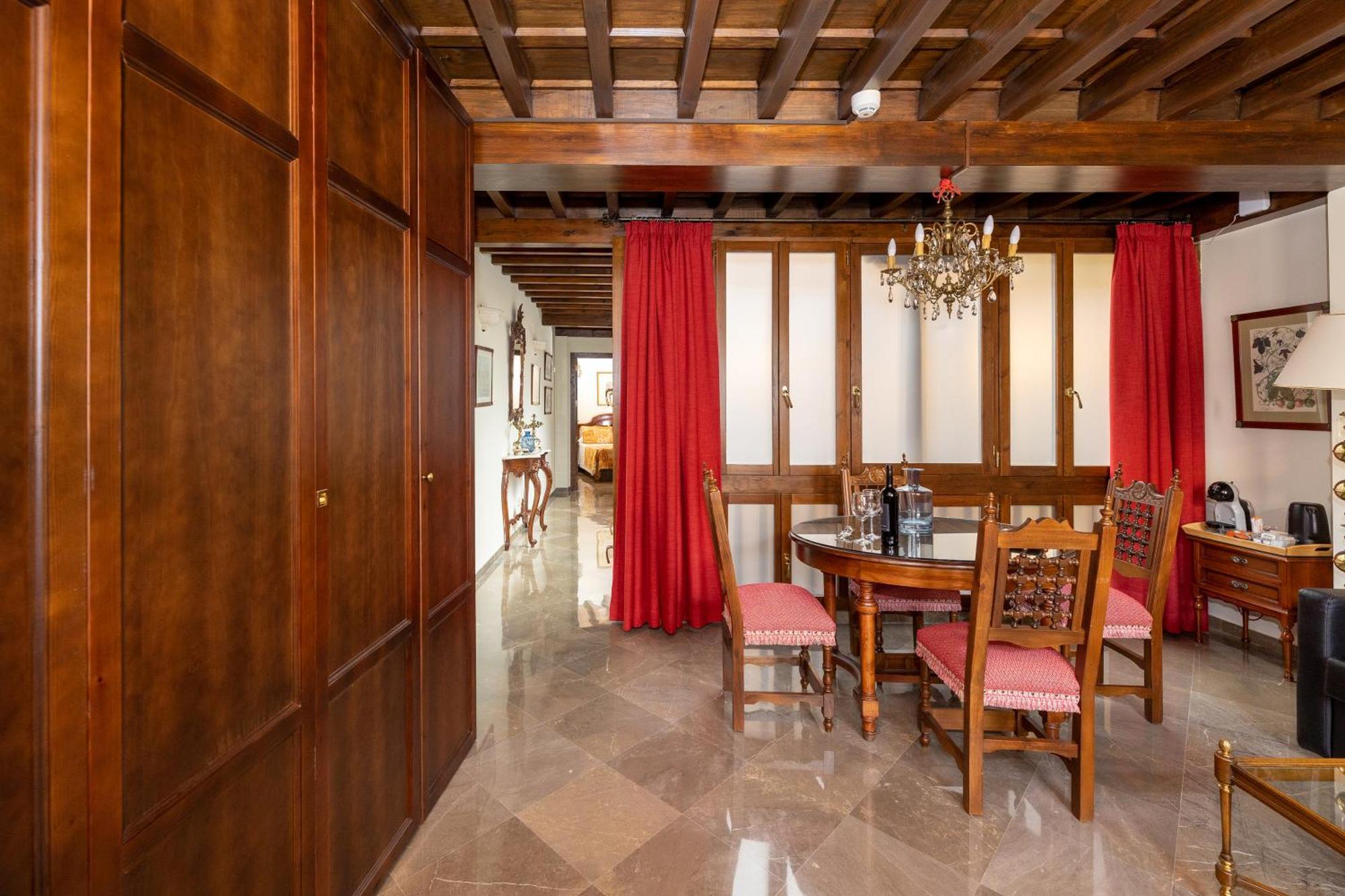 Apartament En Pleno Centro, Aljibe Rodrigo Del Campo 1a *